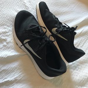 Nike flex trainer athletic shoe - brand new